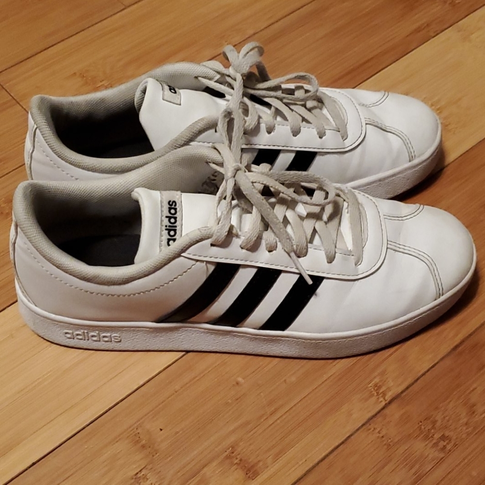 Shoes - Picture 2 of 3